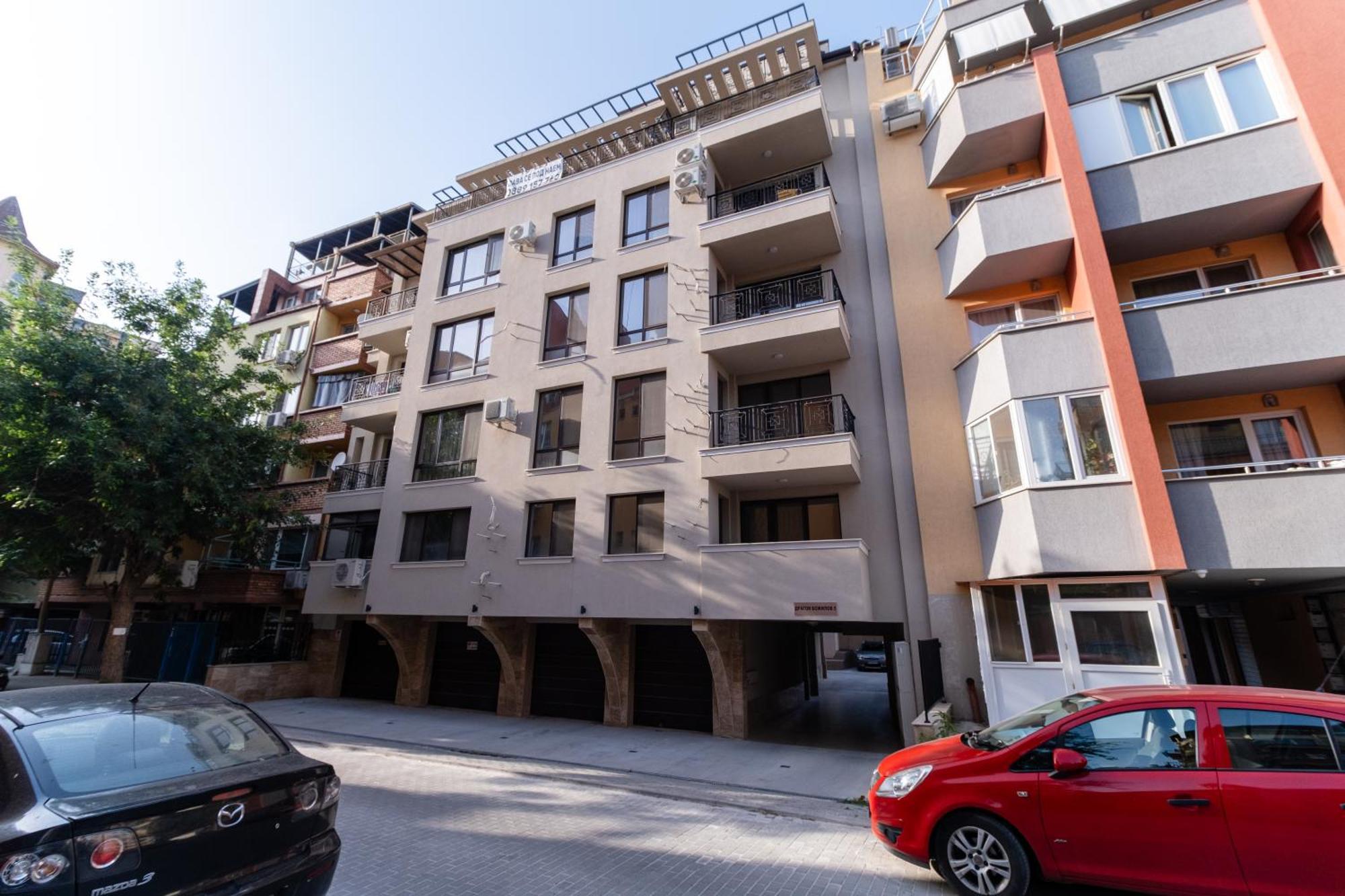 1-Bedroom Apartment With Free Private Parking Plovdiv Esterno foto