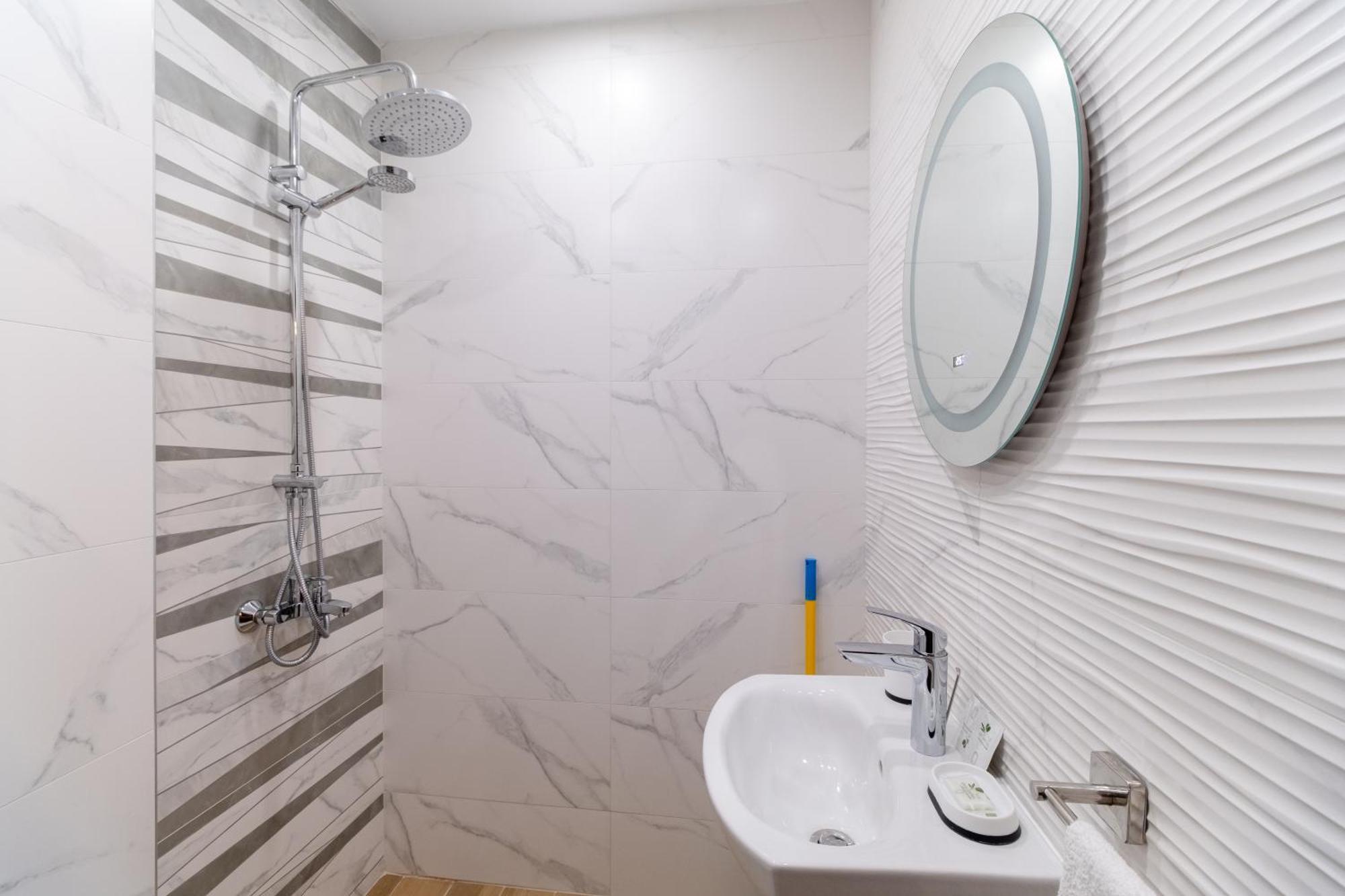 1-Bedroom Apartment With Free Private Parking Plovdiv Esterno foto
