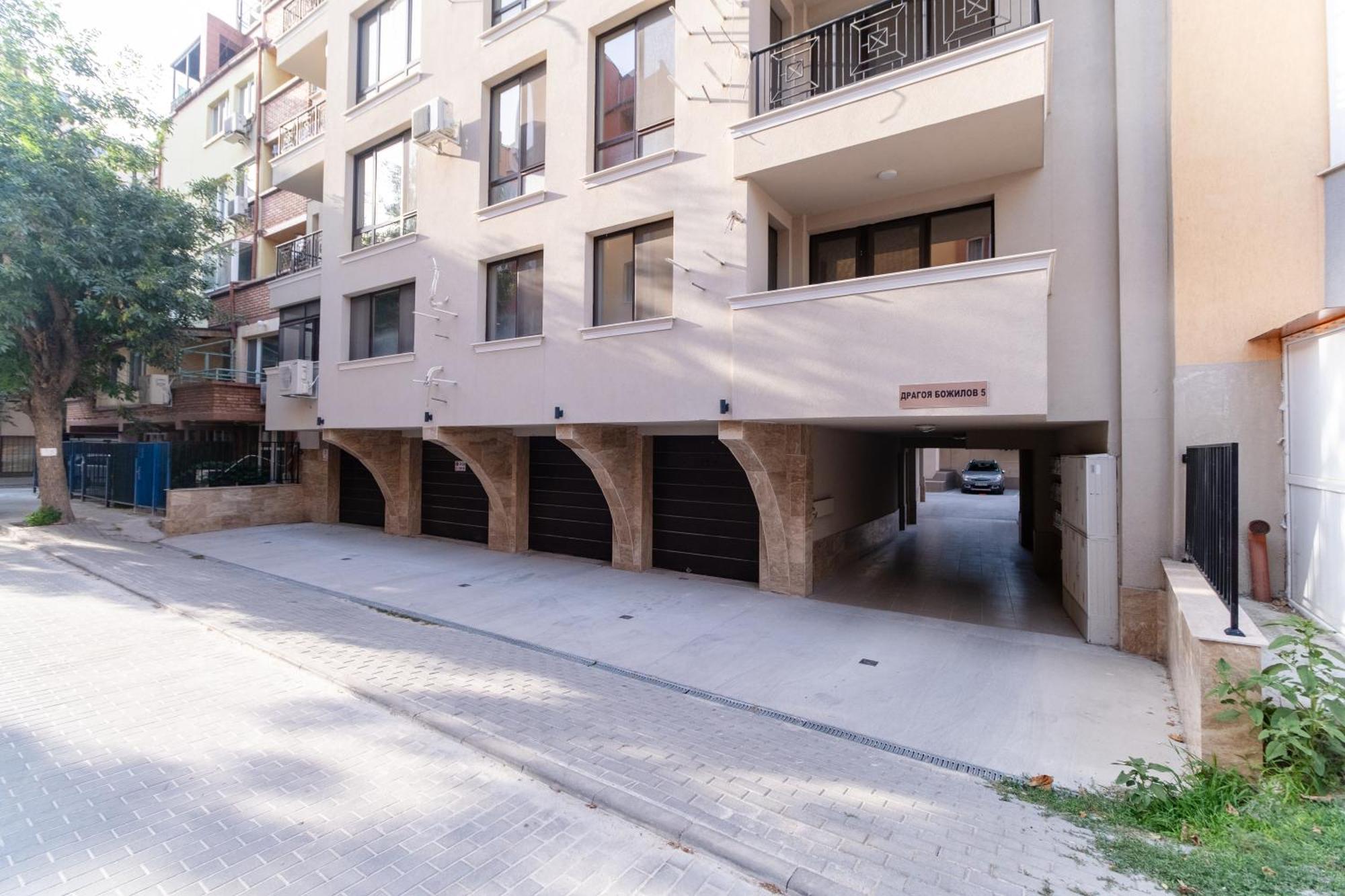 1-Bedroom Apartment With Free Private Parking Plovdiv Esterno foto